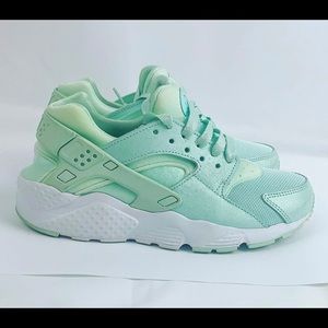 Mint Nike Hurache